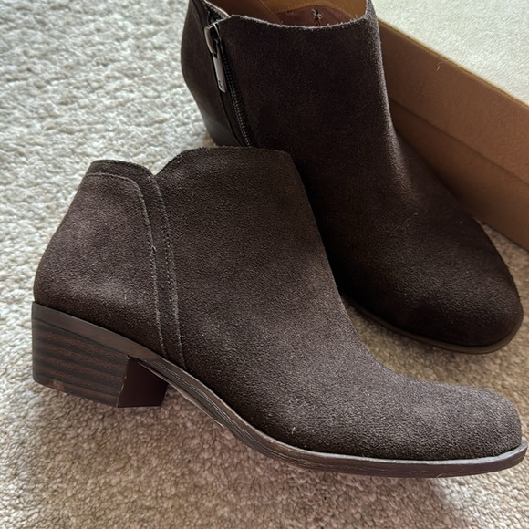 New Lucky Brand “Barstyn” Booties - Picture 4 of 7